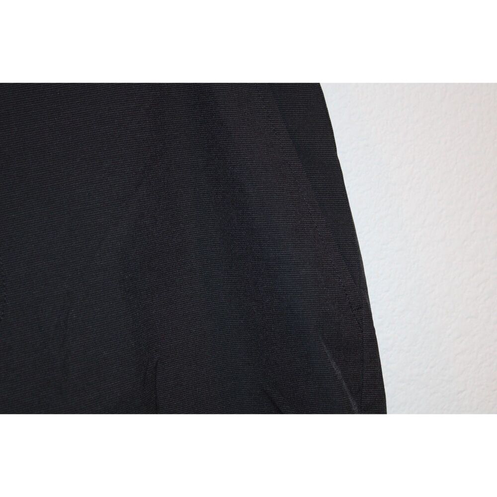 Travis Matthew size 33 black and gray horizontal microstripe shorts - Picture 4 of 8